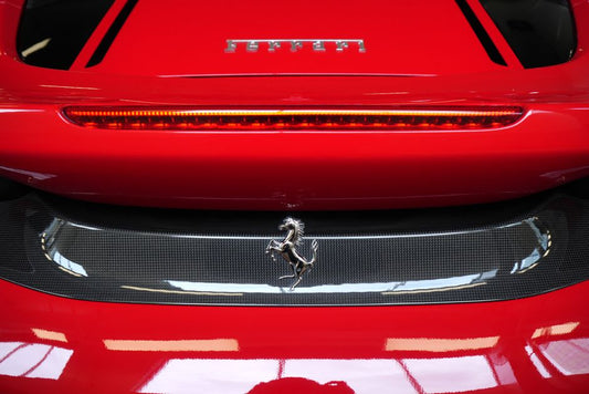 Advantages of Carbon Fiber Spoilers for High-performance Luxury Vehicles