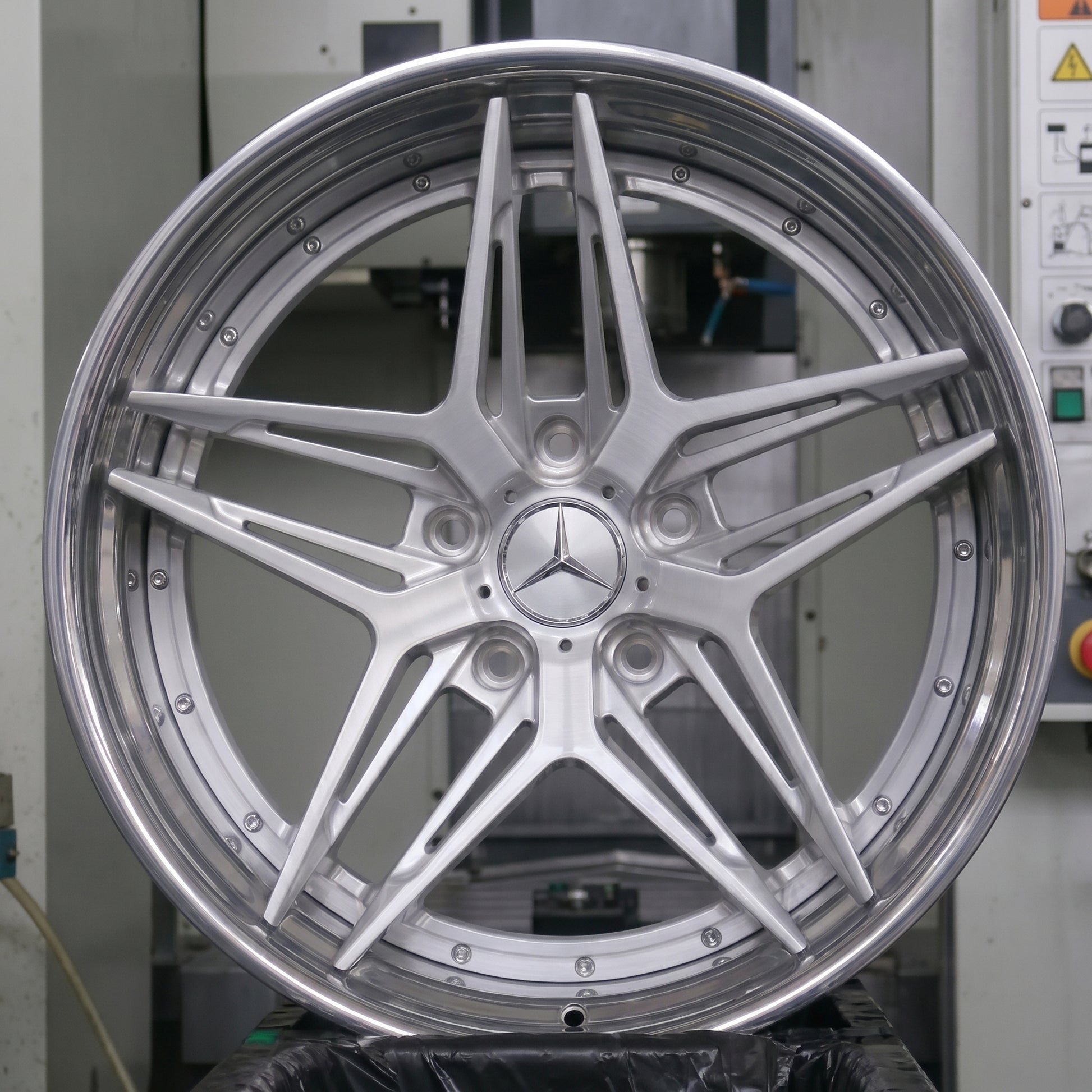 Two Piece Forged Wheels for Mercedes-Benz AMG G-Class G63 G580 G550 GLE63 AMG GT63 AMG GTS GTR Po Black Series Maybach S550 S580 S63 E63 CLS53 CLE53 SL65 SL63 C63 EQS EQE Maybach SLS SLRGLS63 GLE63