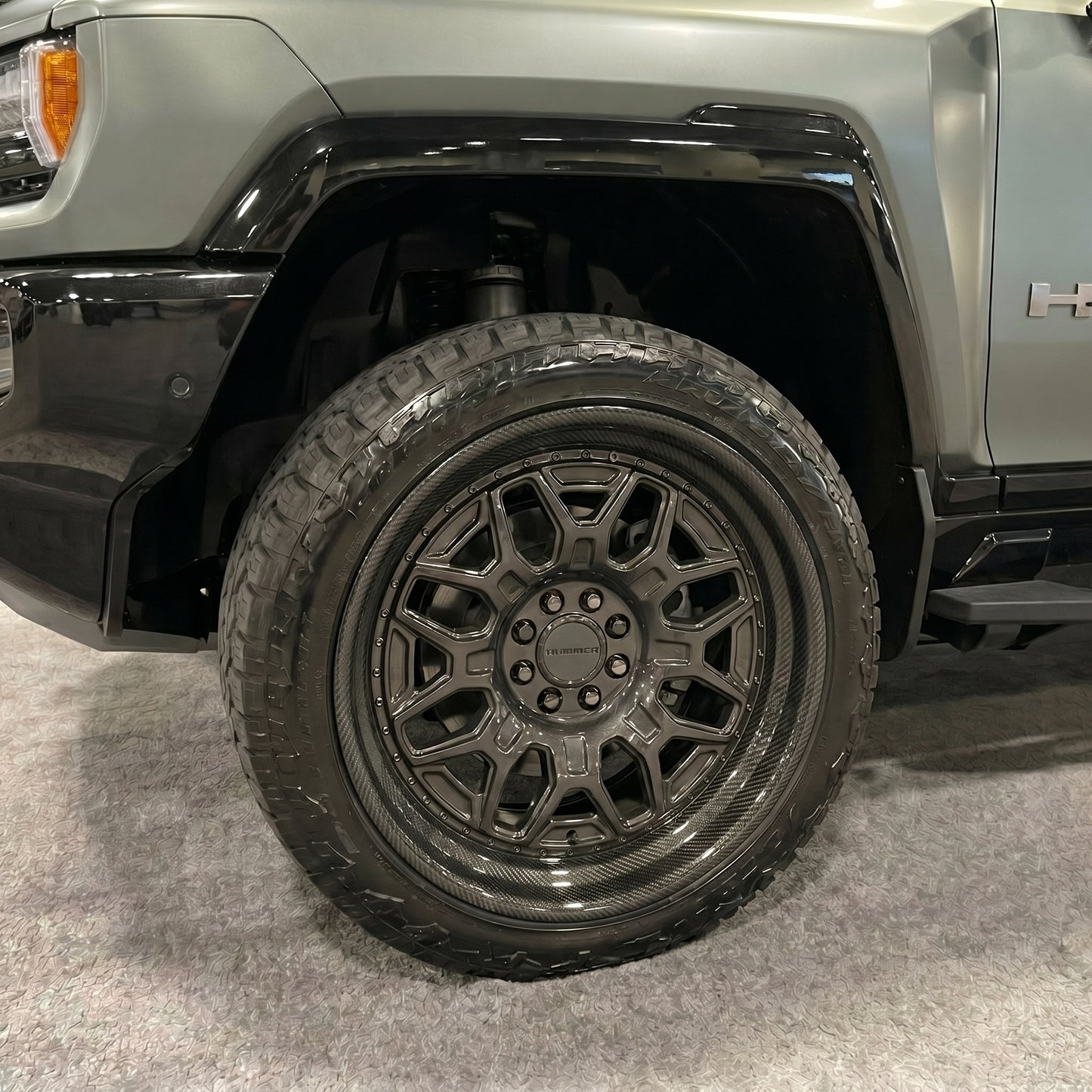 2-Piece Carbon Fiber Wheels for GMC Hummer EV