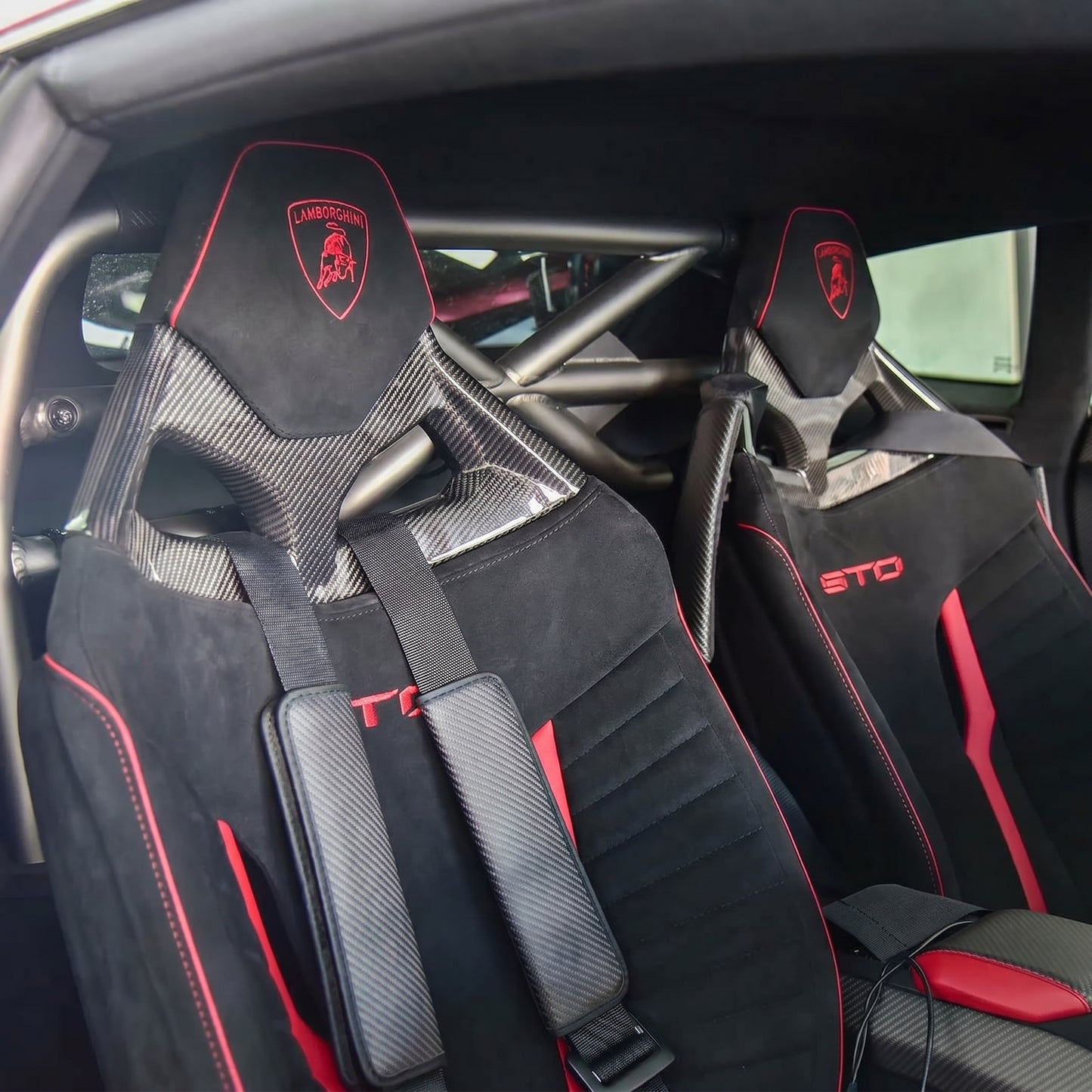Carbon Fiber Sport Seats – Lamborghini Huracán STO