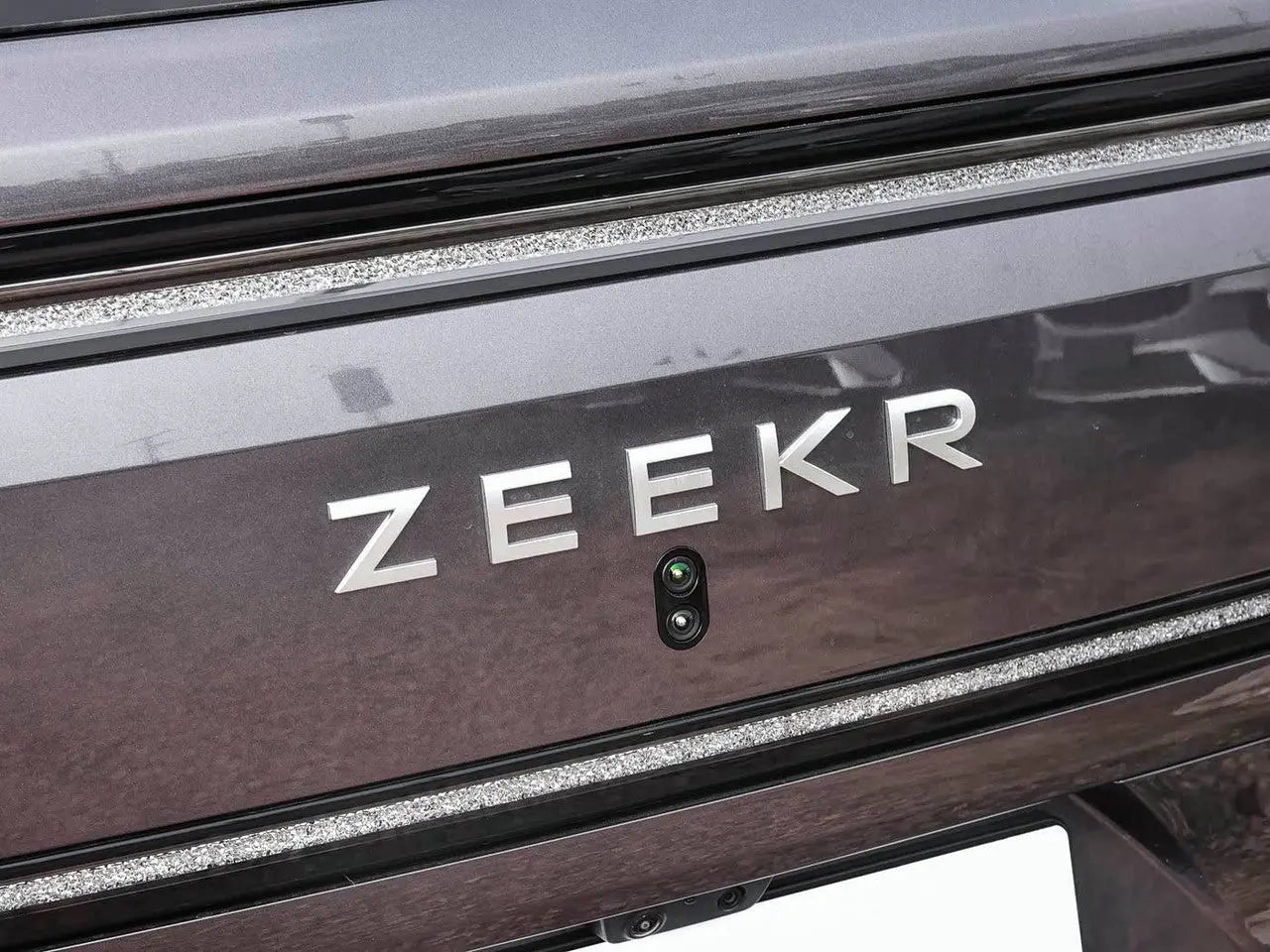 2026 Zeekr 9X Hyper - Lavender Purple / Midnight Blue | REF020526 Players Club Cars