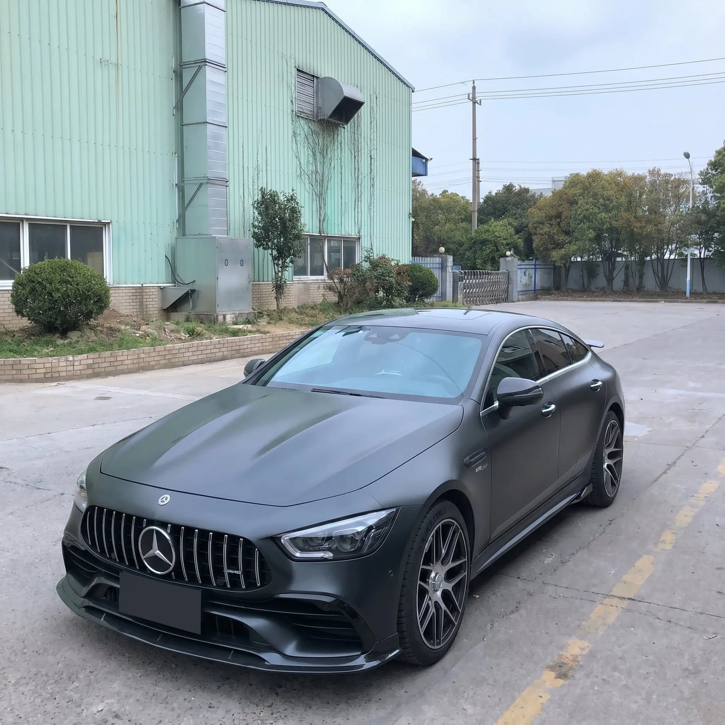 Carbon Fiber Front Lip Spoiler – AMG GT 4-Door Coupe Players Club Cars