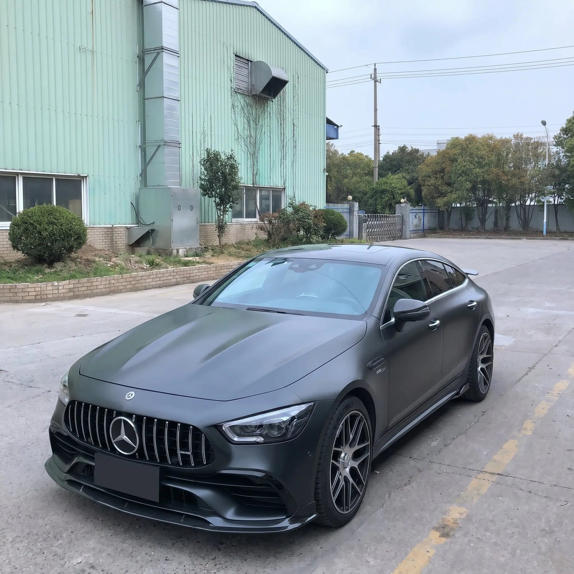 Carbon Fiber Front Lip Spoiler – AMG GT 4-Door Coupe Players Club Cars